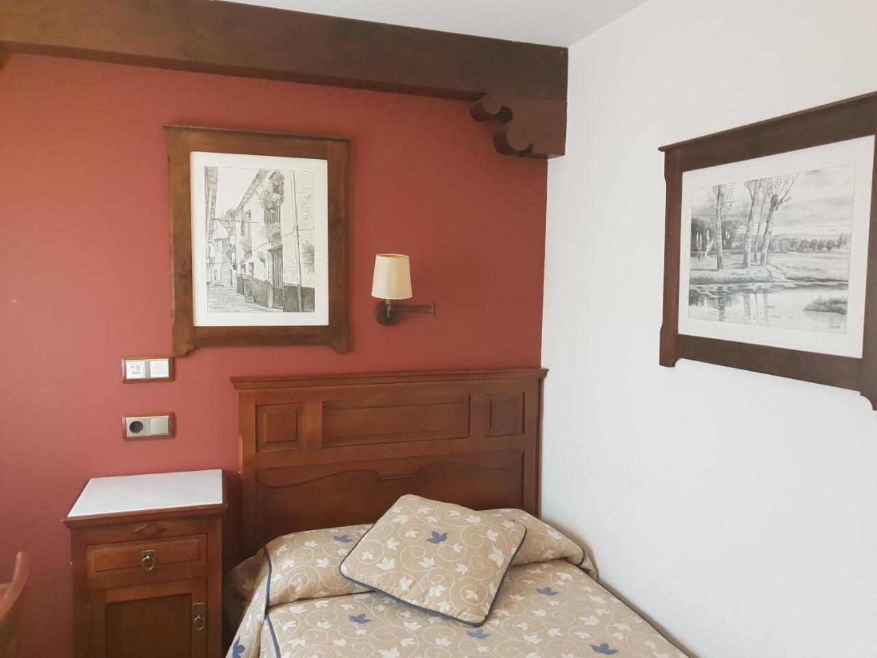 Hotel Hospederia Ana Pilar Porcuna Exteriér fotografie